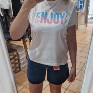 camiseta enjoy